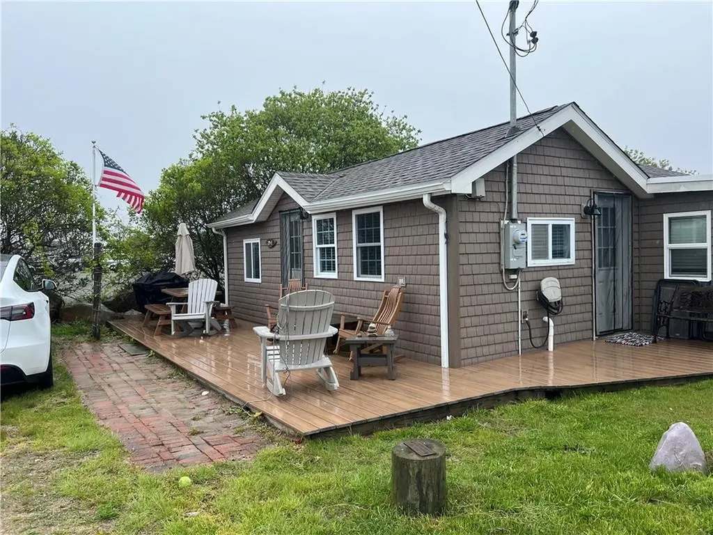 271 E Great Island Road Narragansett RI 02882