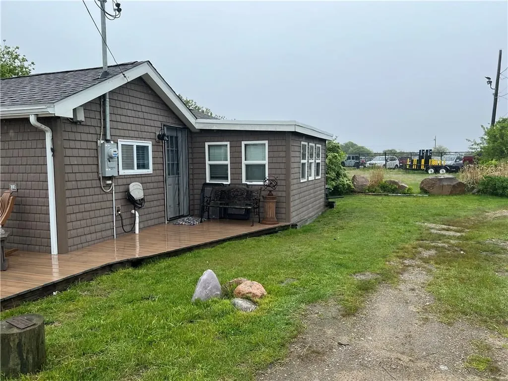 271 E Great Island Road Narragansett RI 02882