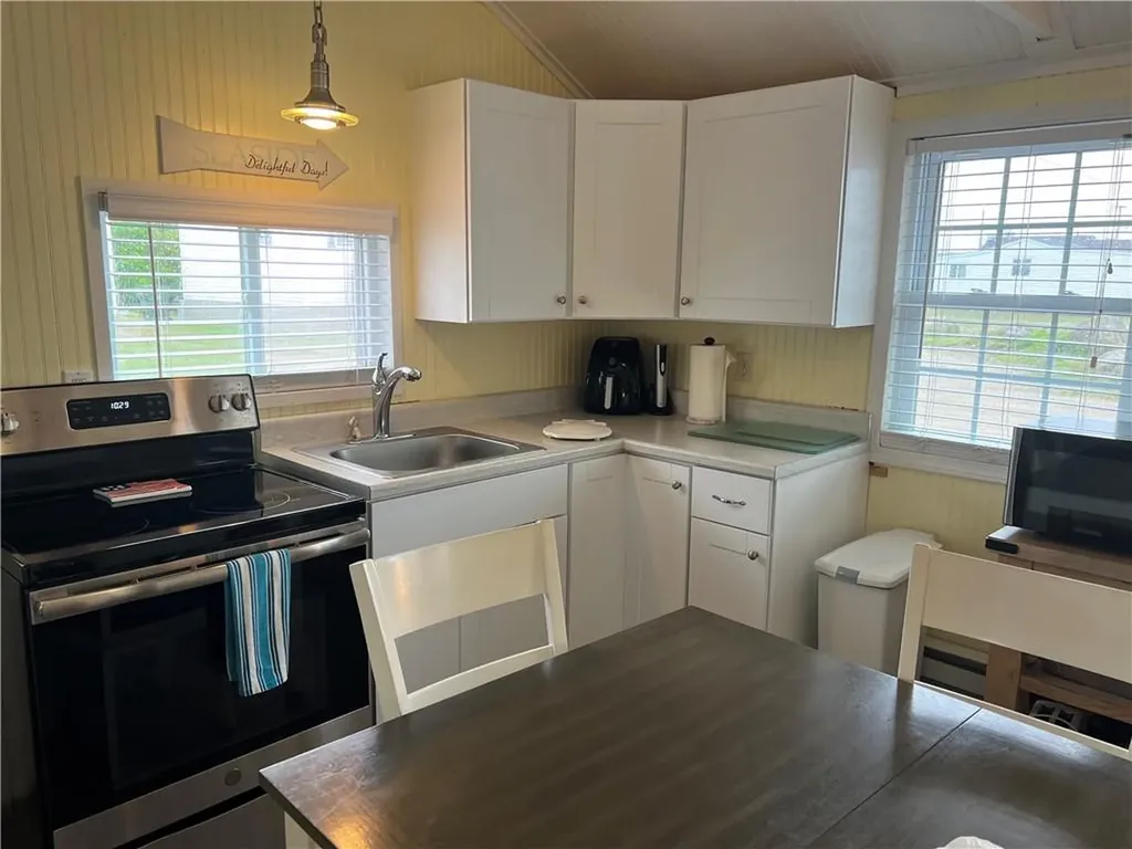 271 E Great Island Road Narragansett RI 02882