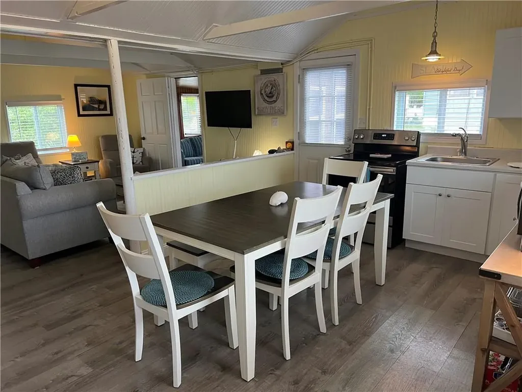 271 E Great Island Road Narragansett RI 02882