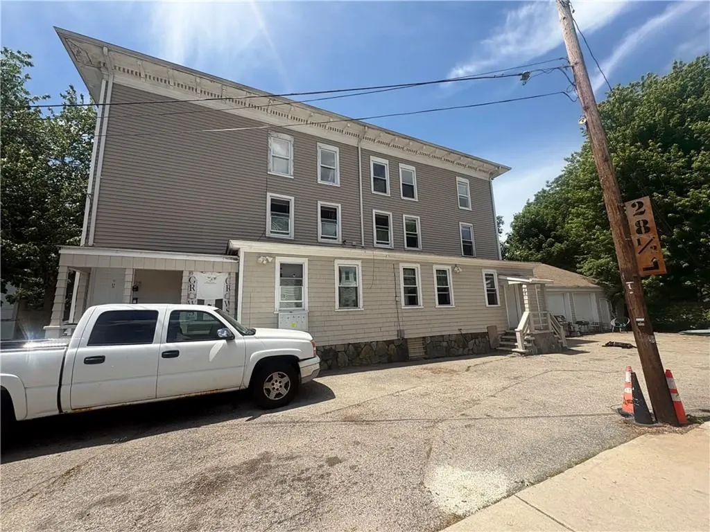 28 Wood Street Warren RI 02885
