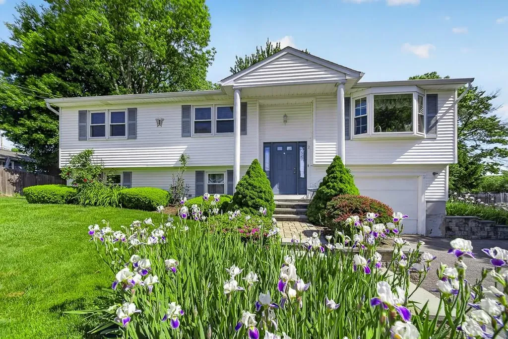 2 Garner Avenue Johnston RI 02919