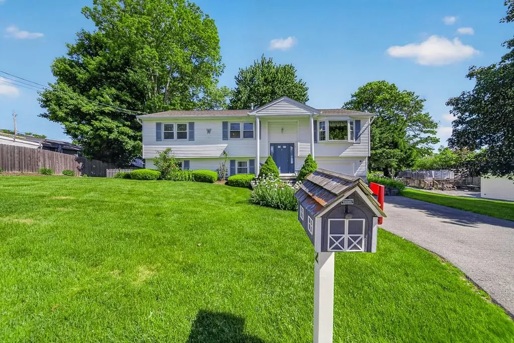 2 Garner Avenue Johnston RI 02919