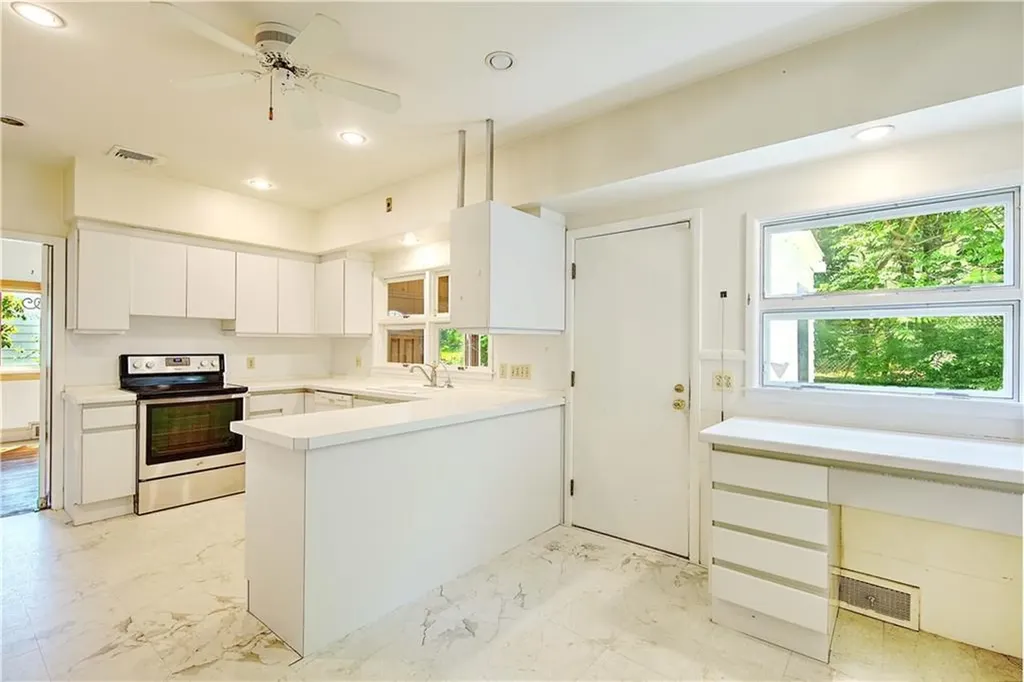 25 Brookway Road Providence RI 02906