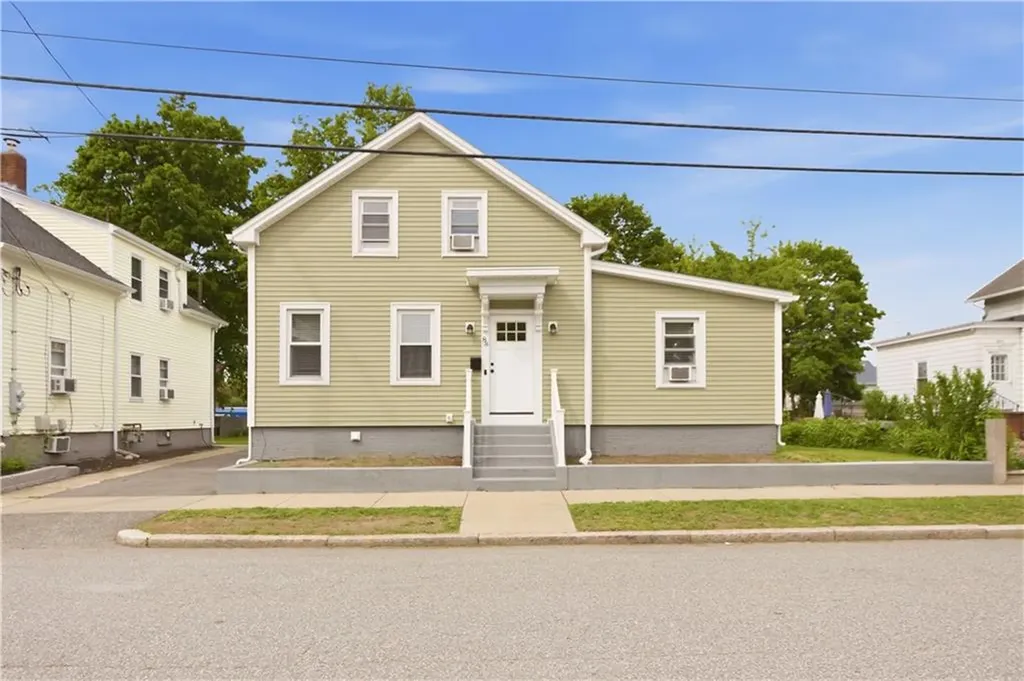 88 Grove Avenue East Providence RI 02914