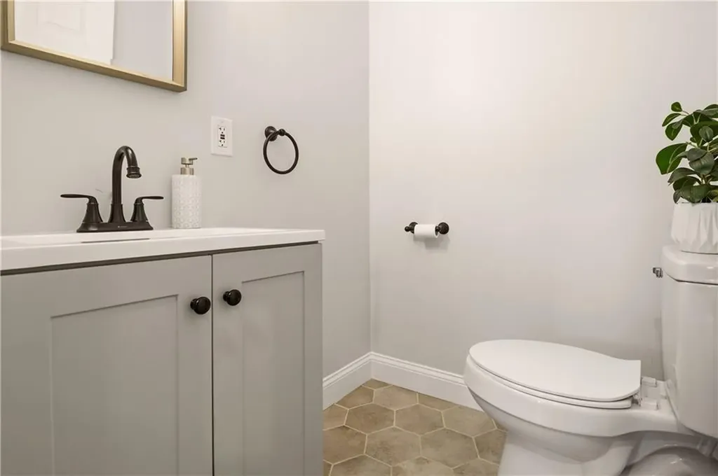 88 Grove Avenue East Providence RI 02914