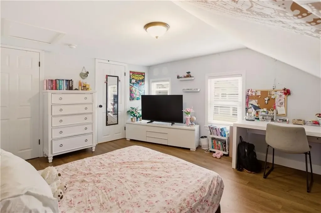 88 Grove Avenue East Providence RI 02914