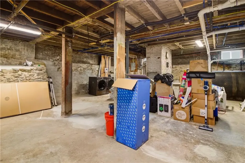 88 Grove Avenue East Providence RI 02914