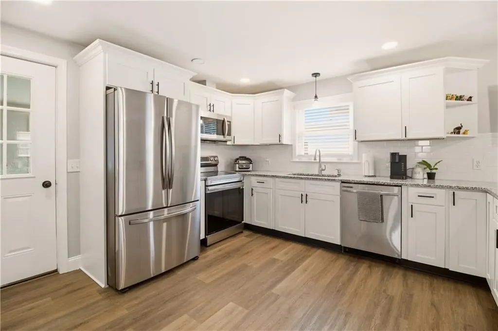 88 Grove Avenue East Providence RI 02914