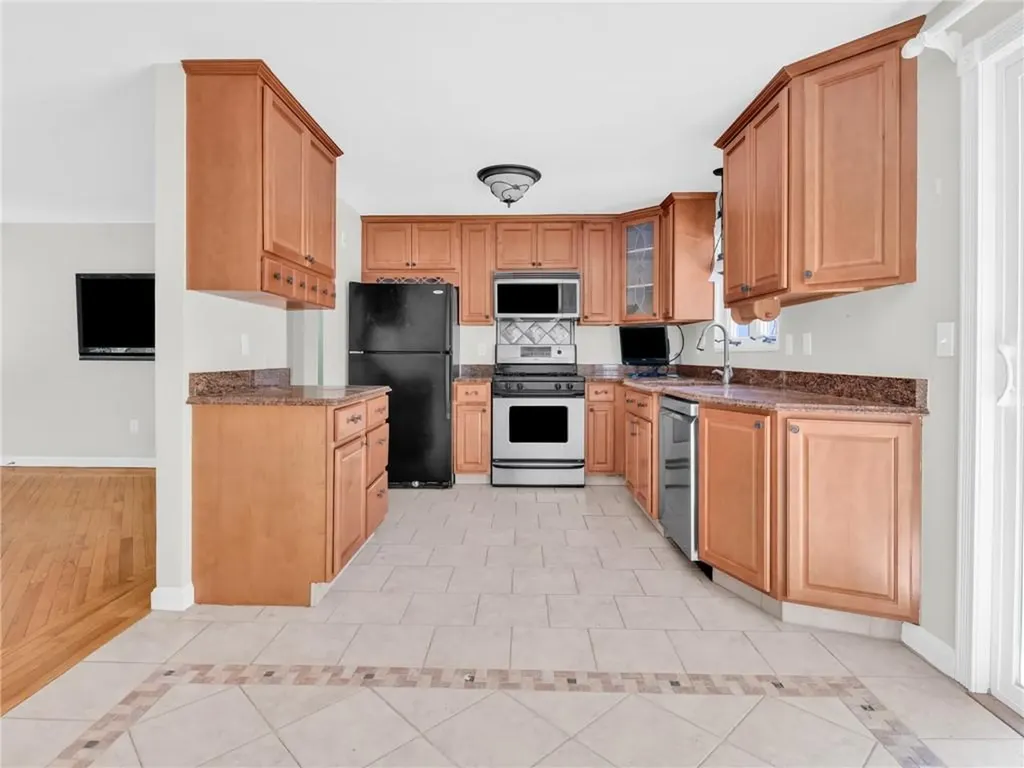 59 Carrs Lane Warwick RI 02886
