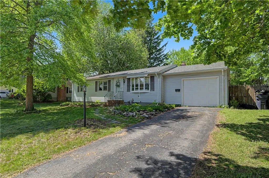 25 Walker Road Warwick RI 02889