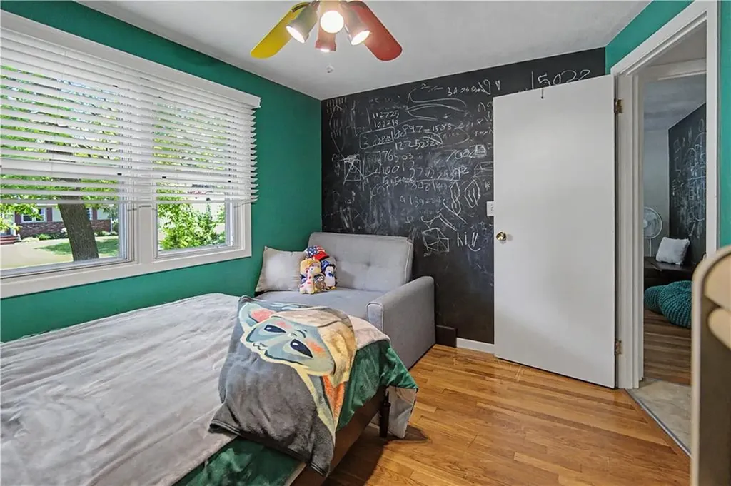 25 Walker Road Warwick RI 02889