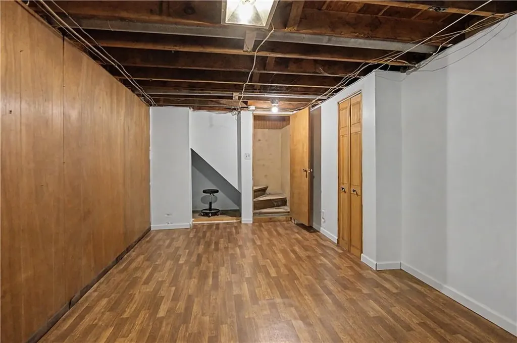 25 Walker Road Warwick RI 02889