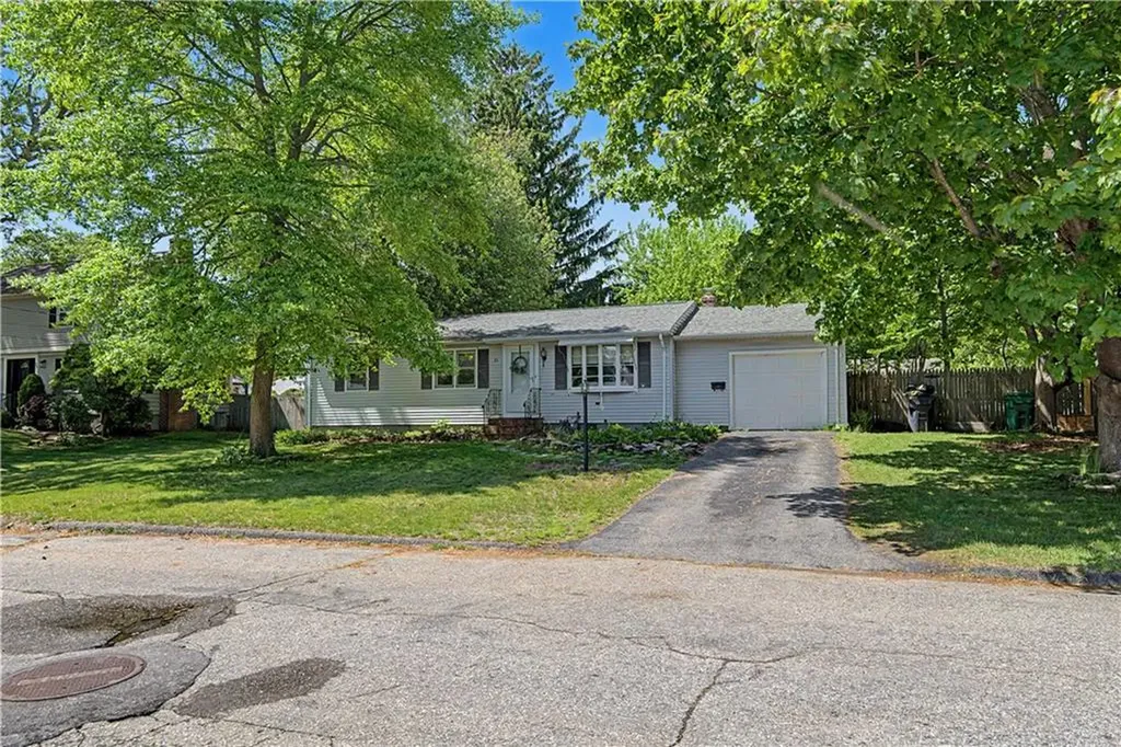25 Walker Road Warwick RI 02889