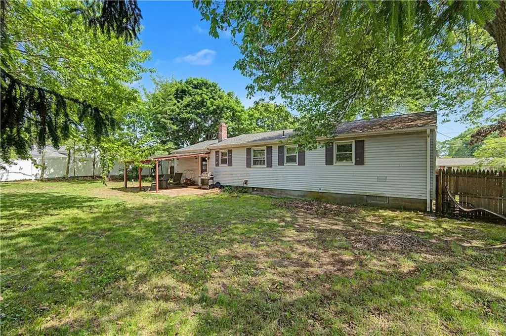 25 Walker Road Warwick RI 02889