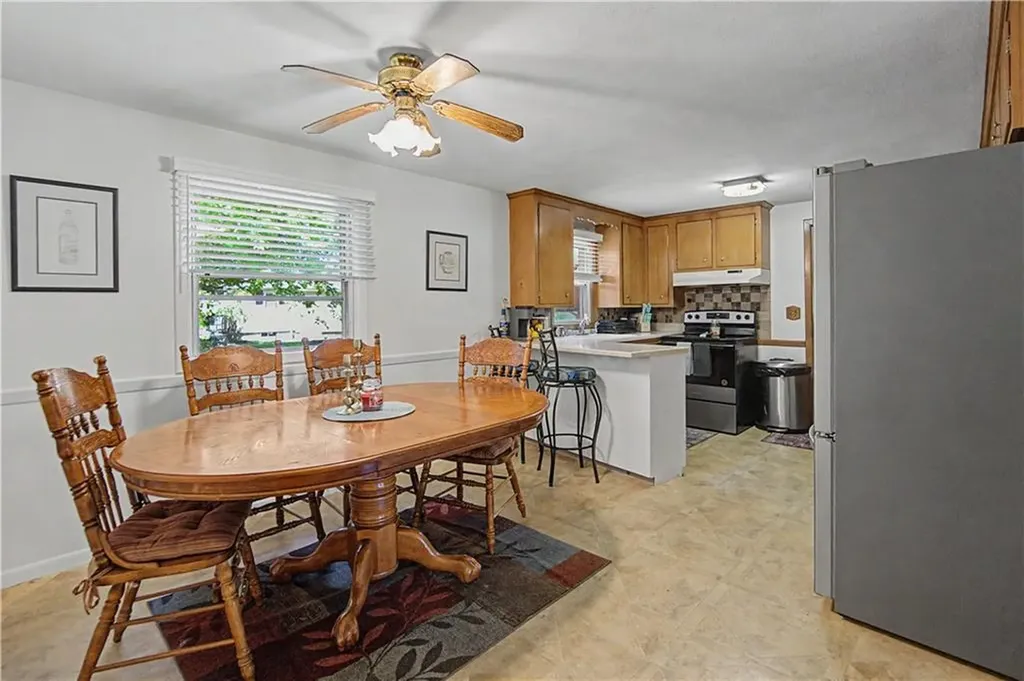 25 Walker Road Warwick RI 02889
