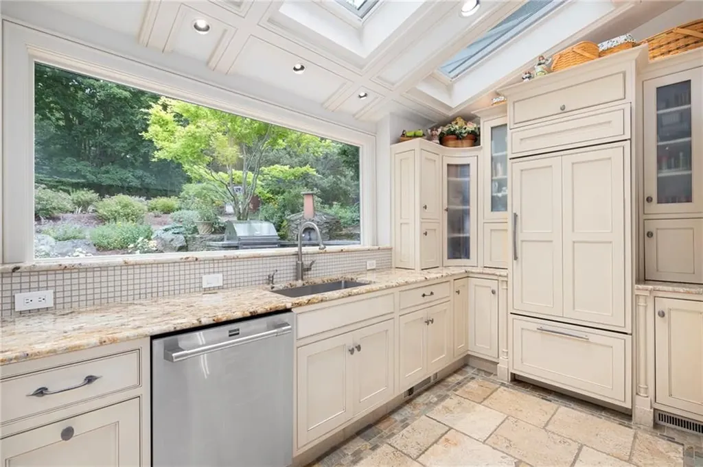 10 Nayatt Road Barrington RI 02806