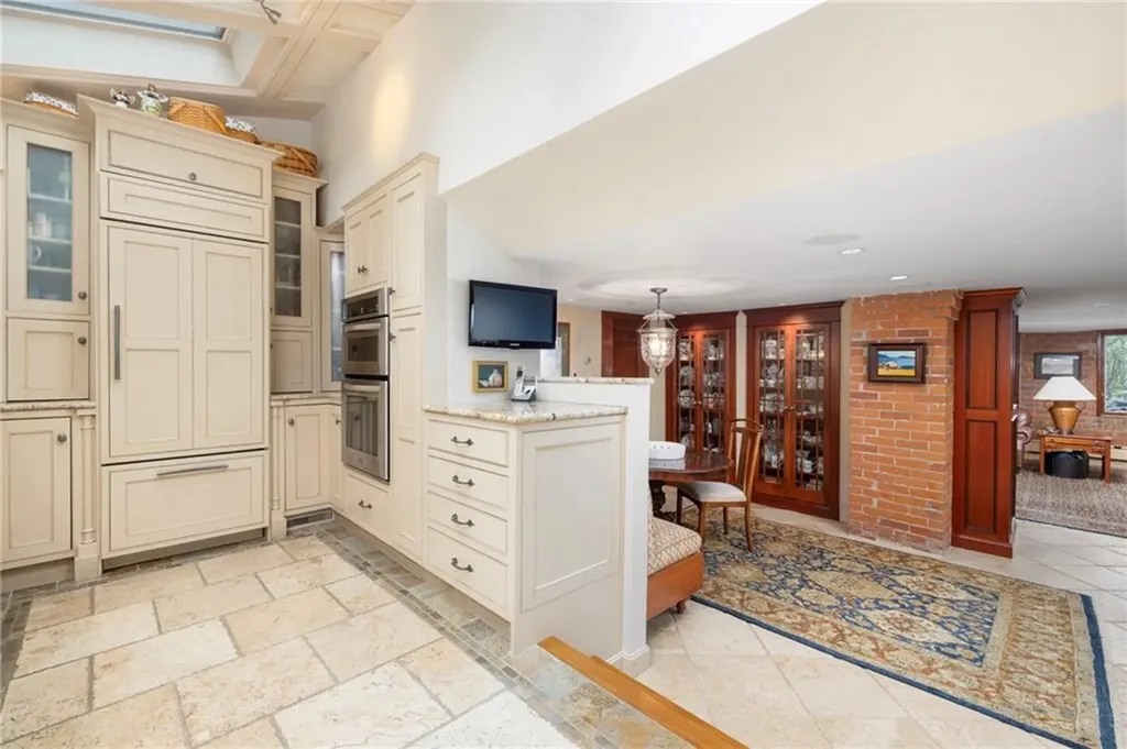 10 Nayatt Road Barrington RI 02806