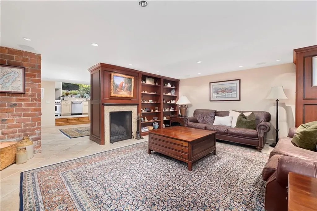10 Nayatt Road Barrington RI 02806