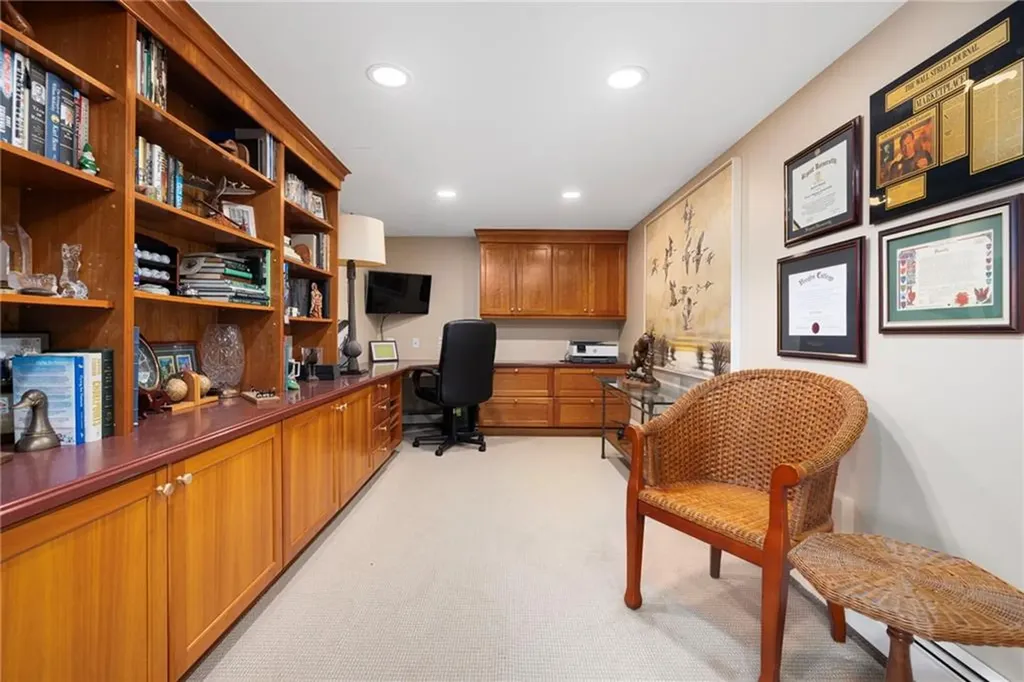 10 Nayatt Road Barrington RI 02806