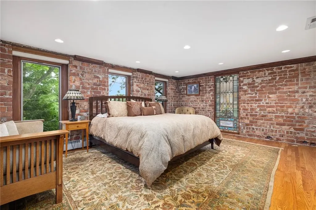 10 Nayatt Road Barrington RI 02806