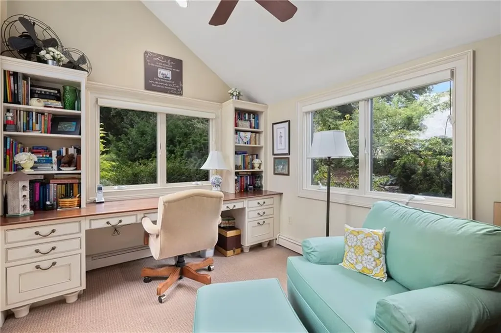 10 Nayatt Road Barrington RI 02806
