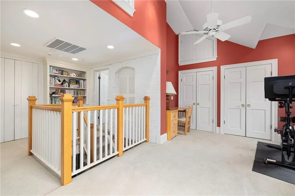 10 Nayatt Road Barrington RI 02806
