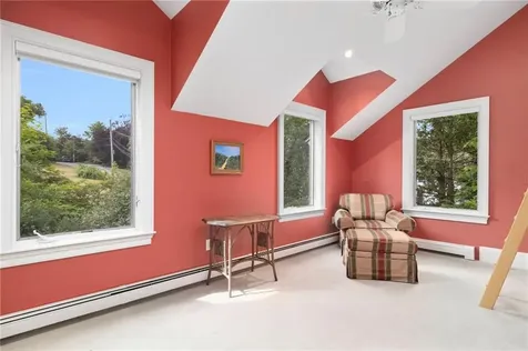 10 Nayatt Road Barrington RI 02806