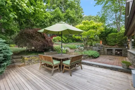 10 Nayatt Road Barrington RI 02806