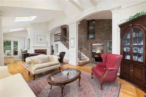 10 Nayatt Road Barrington RI 02806
