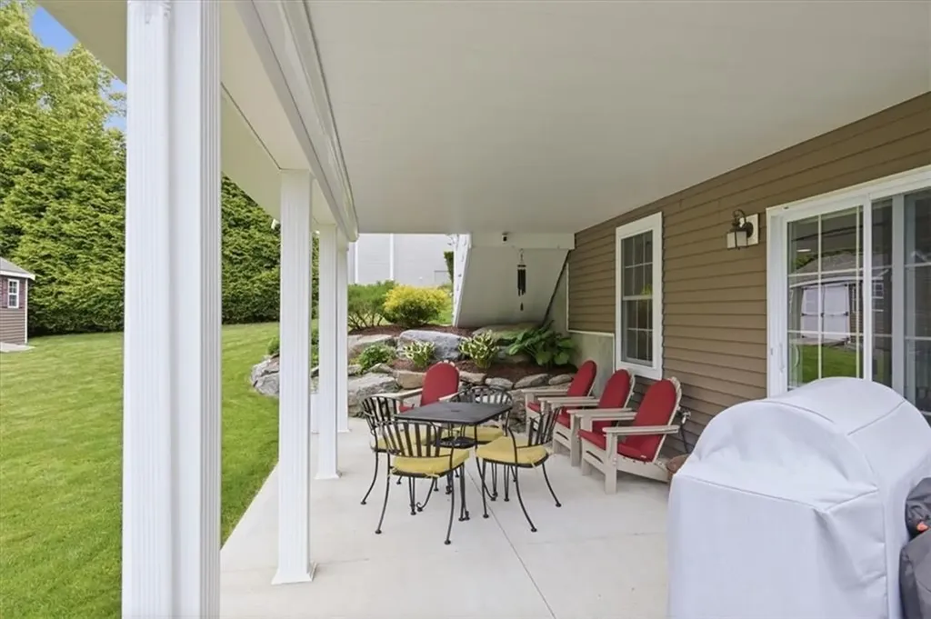 81 Cedar Forest Road Smithfield RI 02917