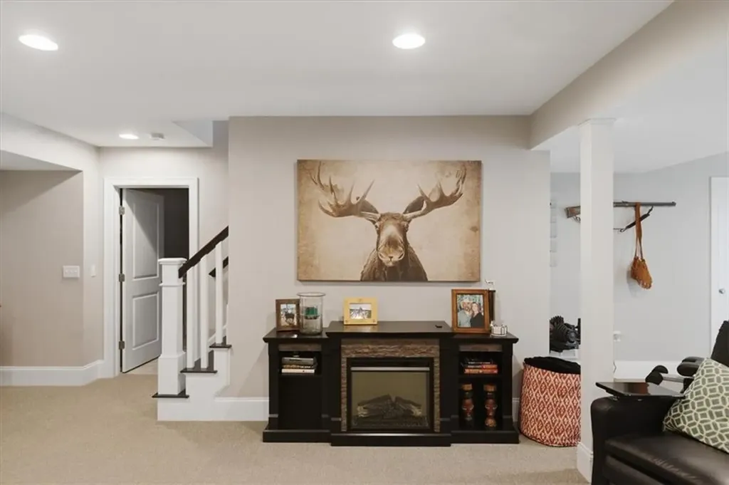 81 Cedar Forest Road Smithfield RI 02917