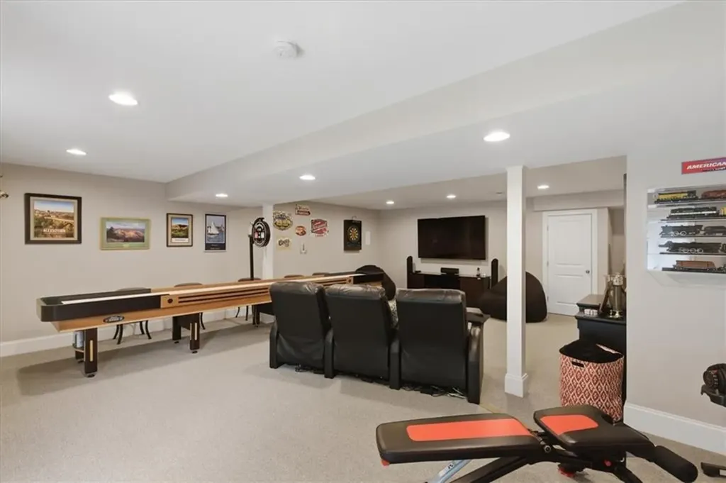 81 Cedar Forest Road Smithfield RI 02917