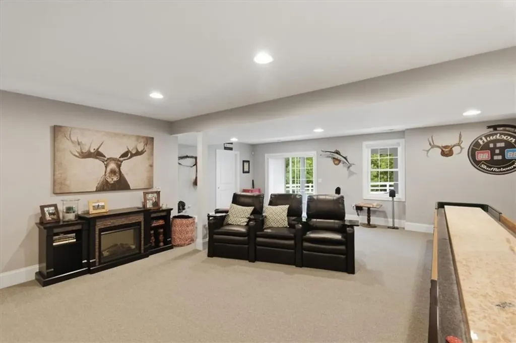 81 Cedar Forest Road Smithfield RI 02917
