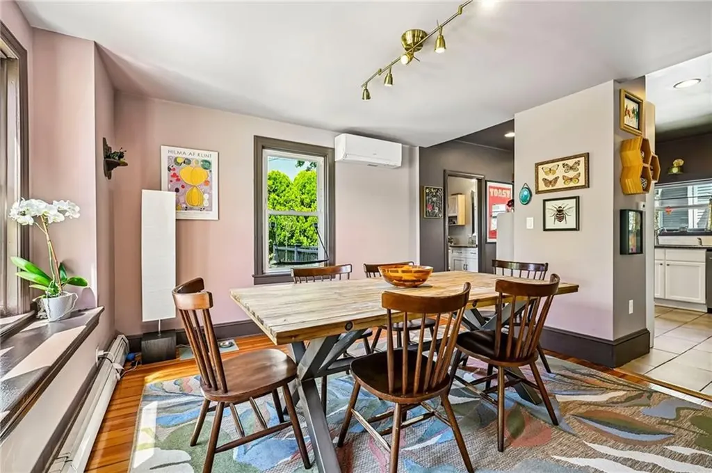 1061 Narragansett Boulevard Cranston RI 02905