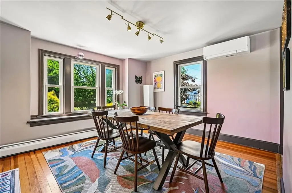 1061 Narragansett Boulevard Cranston RI 02905