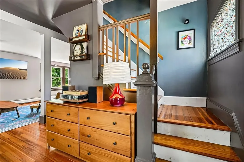 1061 Narragansett Boulevard Cranston RI 02905