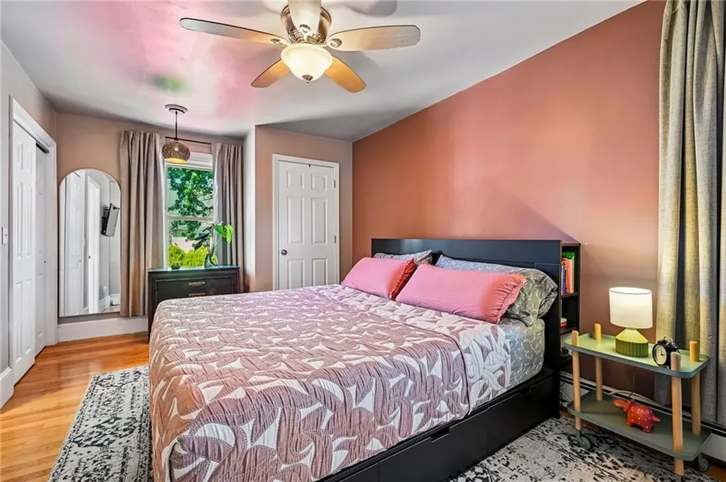 1061 Narragansett Boulevard Cranston RI 02905