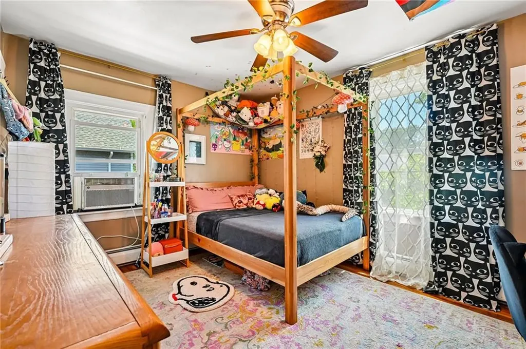 1061 Narragansett Boulevard Cranston RI 02905
