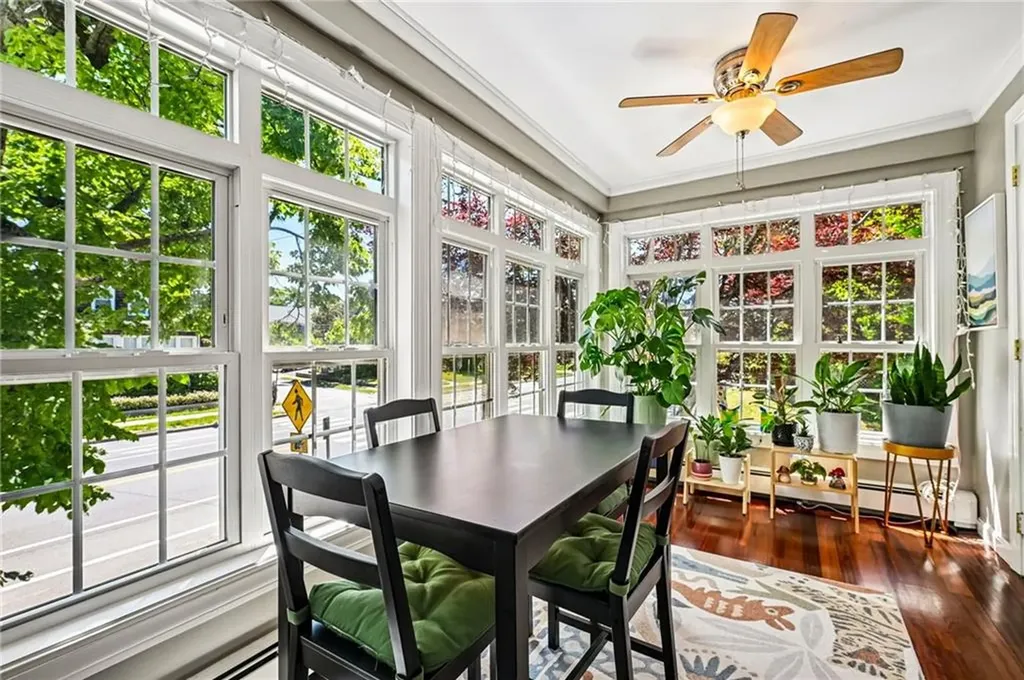 1061 Narragansett Boulevard Cranston RI 02905