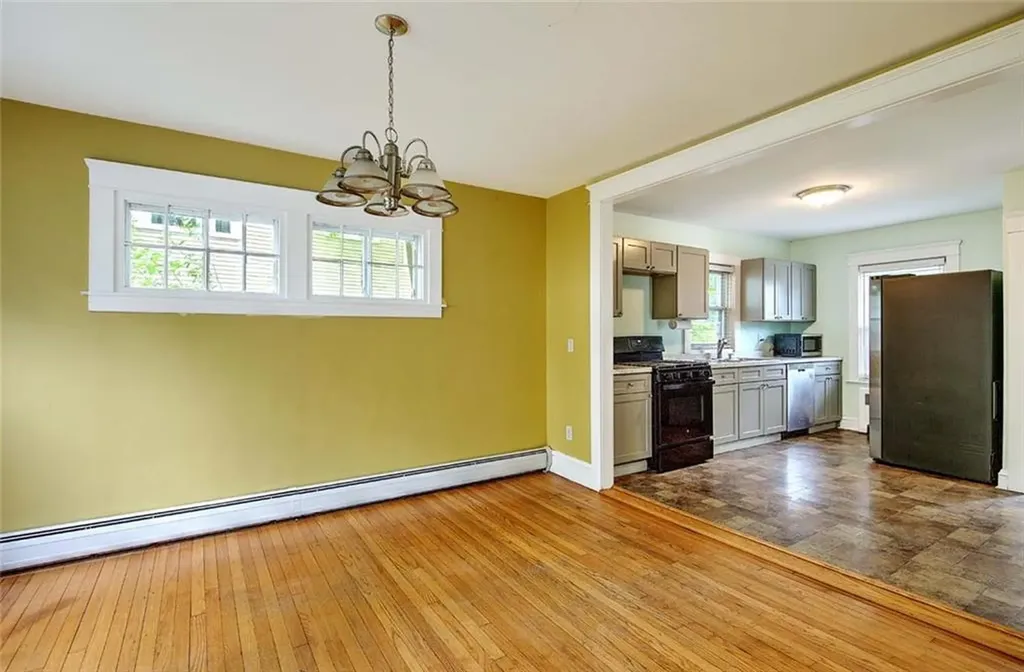 4 Talbot Manor Cranston RI 02905