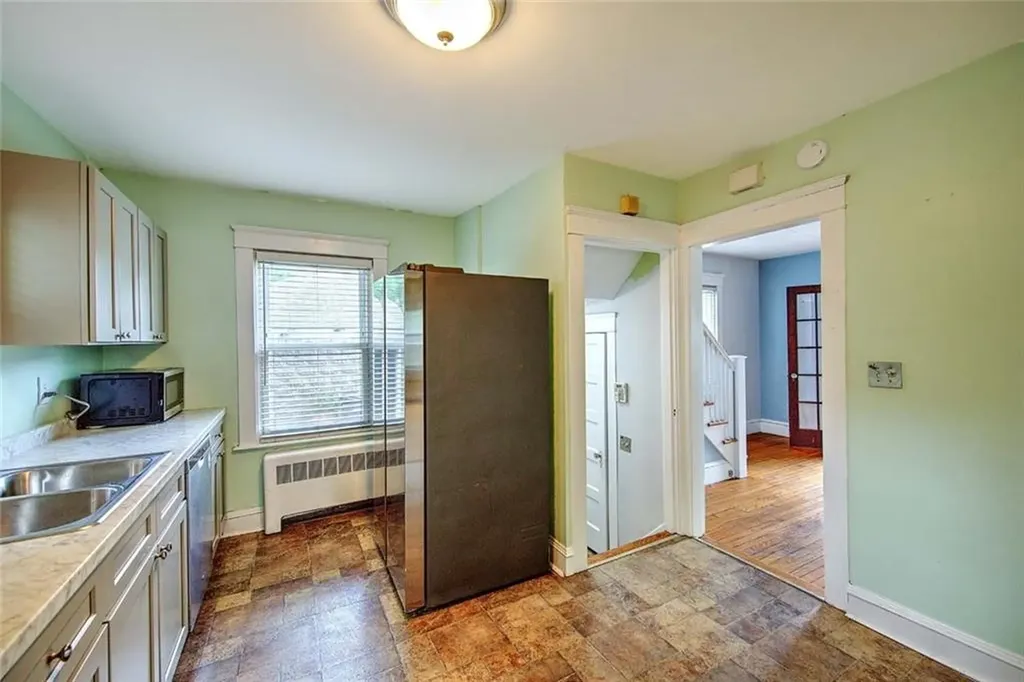 4 Talbot Manor Cranston RI 02905