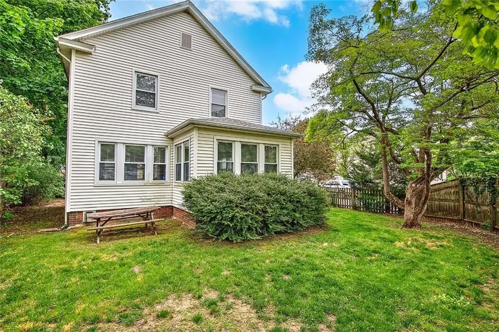 4 Talbot Manor Cranston RI 02905