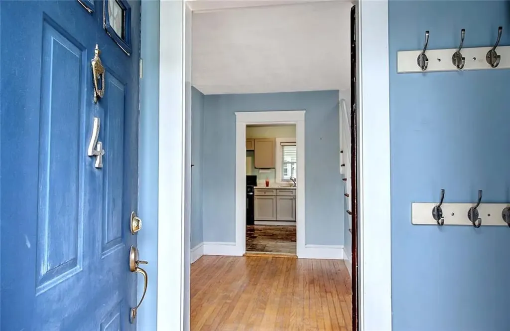 4 Talbot Manor Cranston RI 02905