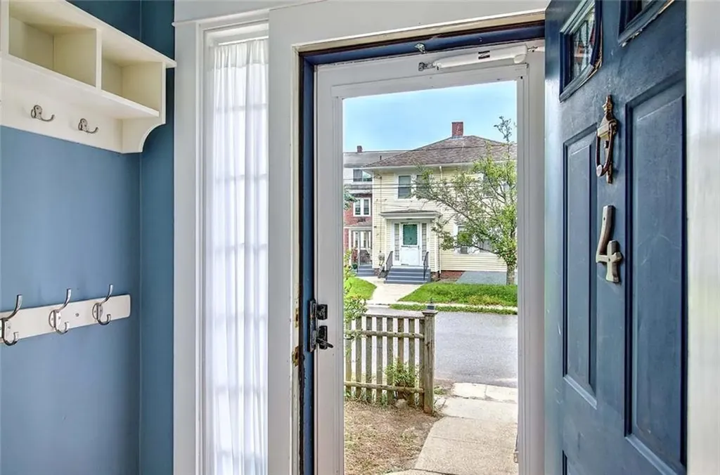 4 Talbot Manor Cranston RI 02905