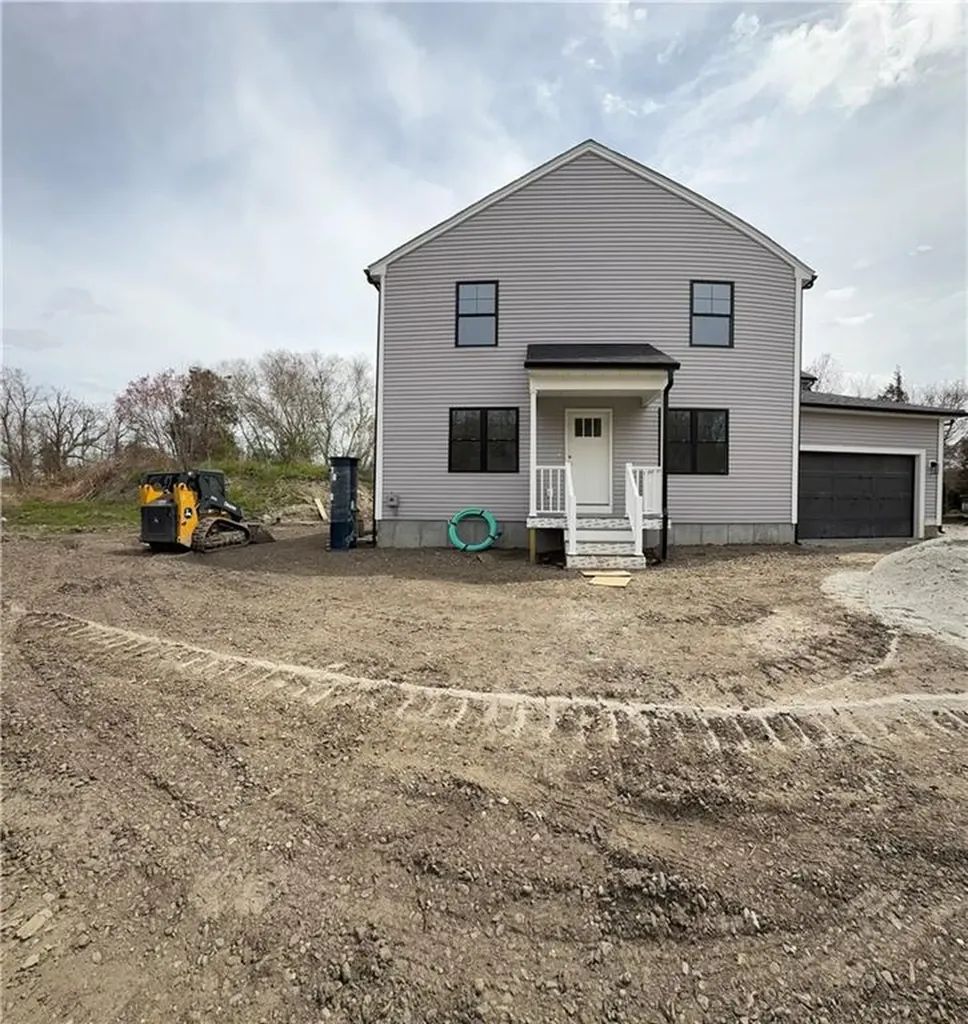 124 Birch Swamp Road Warren RI 02885