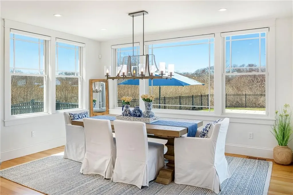 1048 Ocean Road Narragansett RI 02882