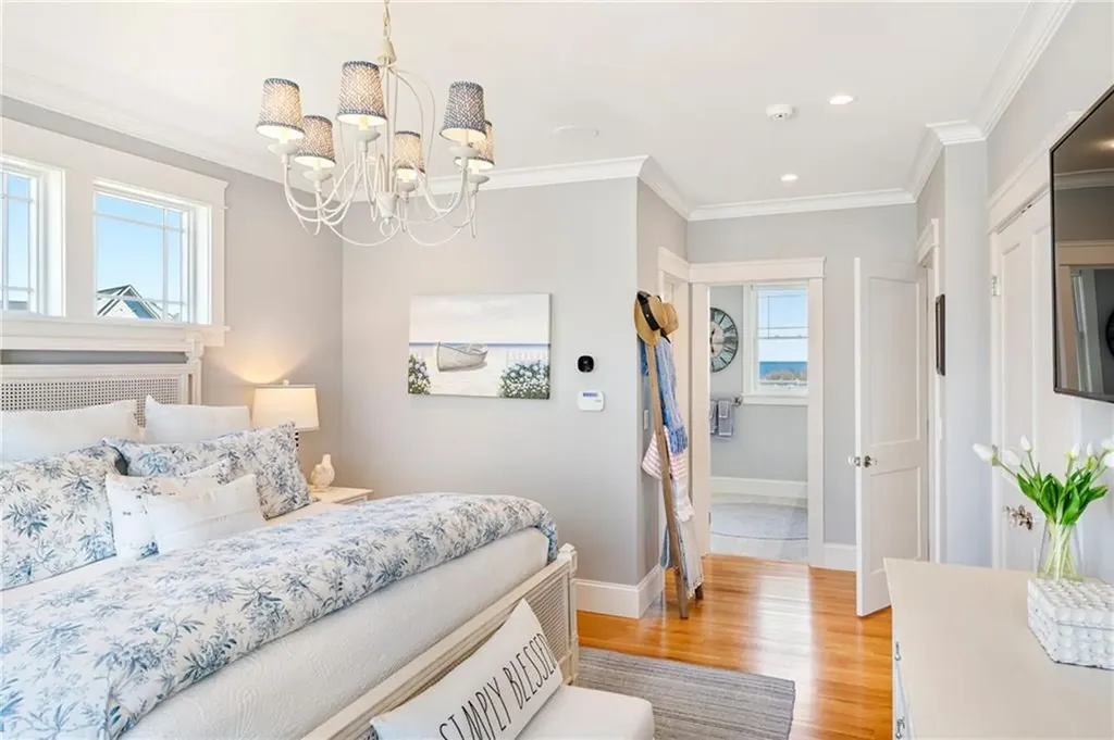 1048 Ocean Road Narragansett RI 02882