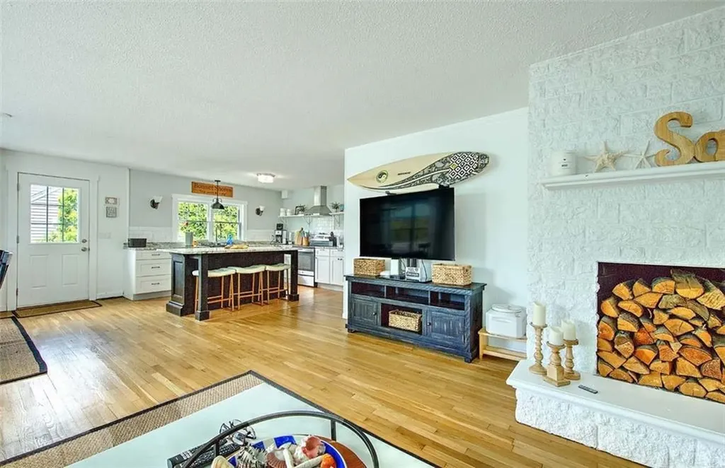 36 Fairway Road Narragansett RI 02882