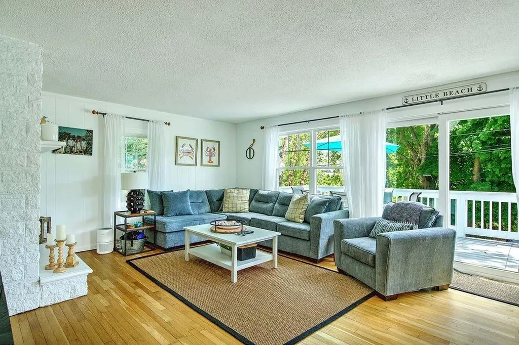 36 Fairway Road Narragansett RI 02882